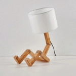 Lampe de chevet en bois en forme de robot - Image 4
