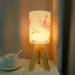 Lampe de table en bois et tissu à lumière douce pour chambre – Image 2