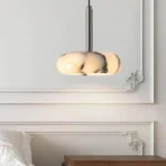 Luminaire suspendu en marbre sculpté