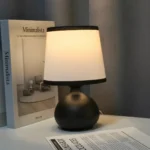 Lampe table moderne en métal noir à lumière douce