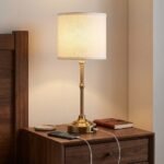Lampe de chevet dorée classique avec port USB intégré – Image 5