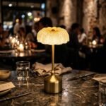 Lampe de table sans fil dorée LED tactile – Image 4