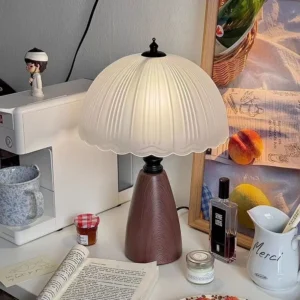 Lampe de chevet vintage en verre plissé